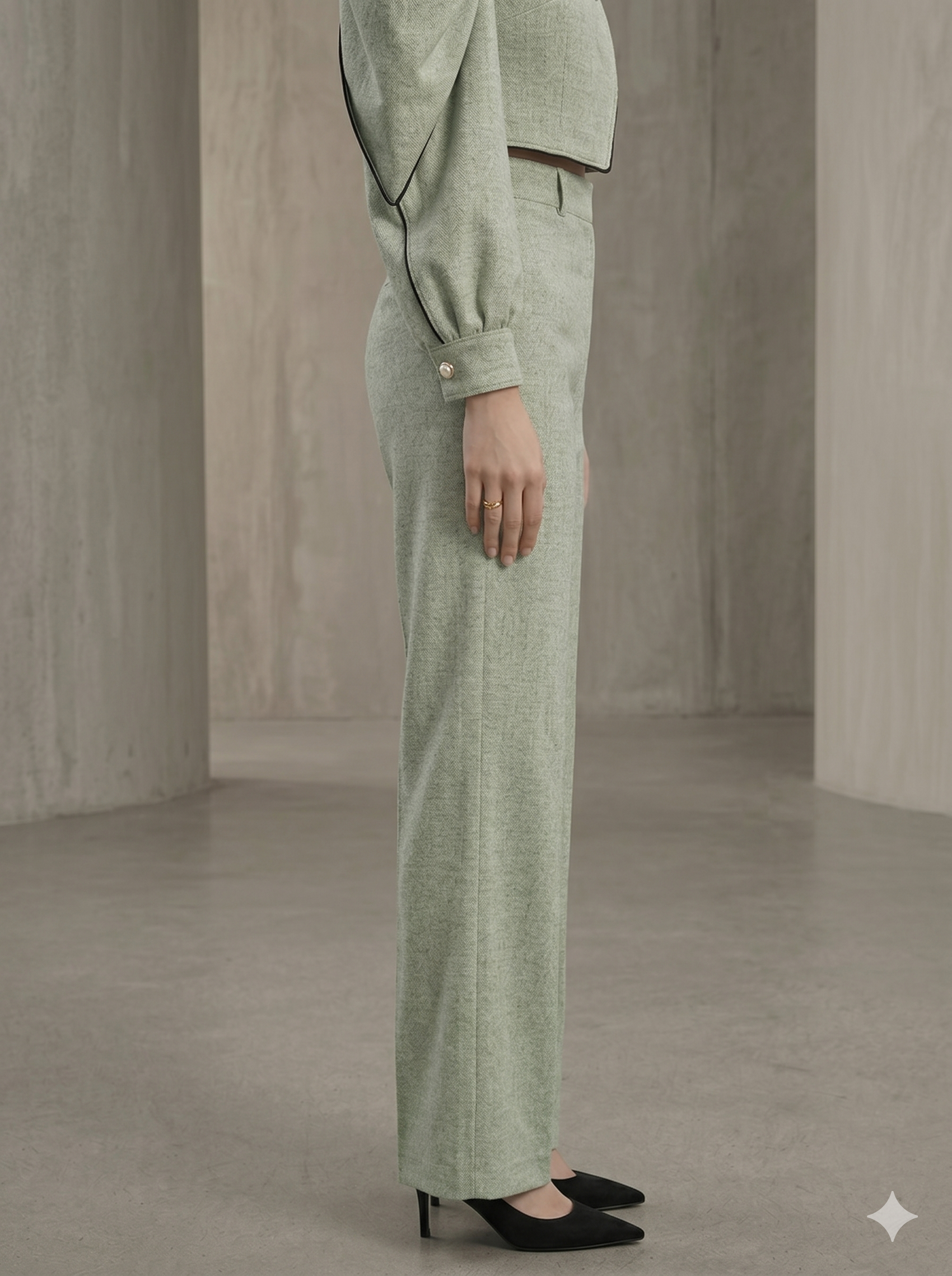 02 Straight-Leg Trousers