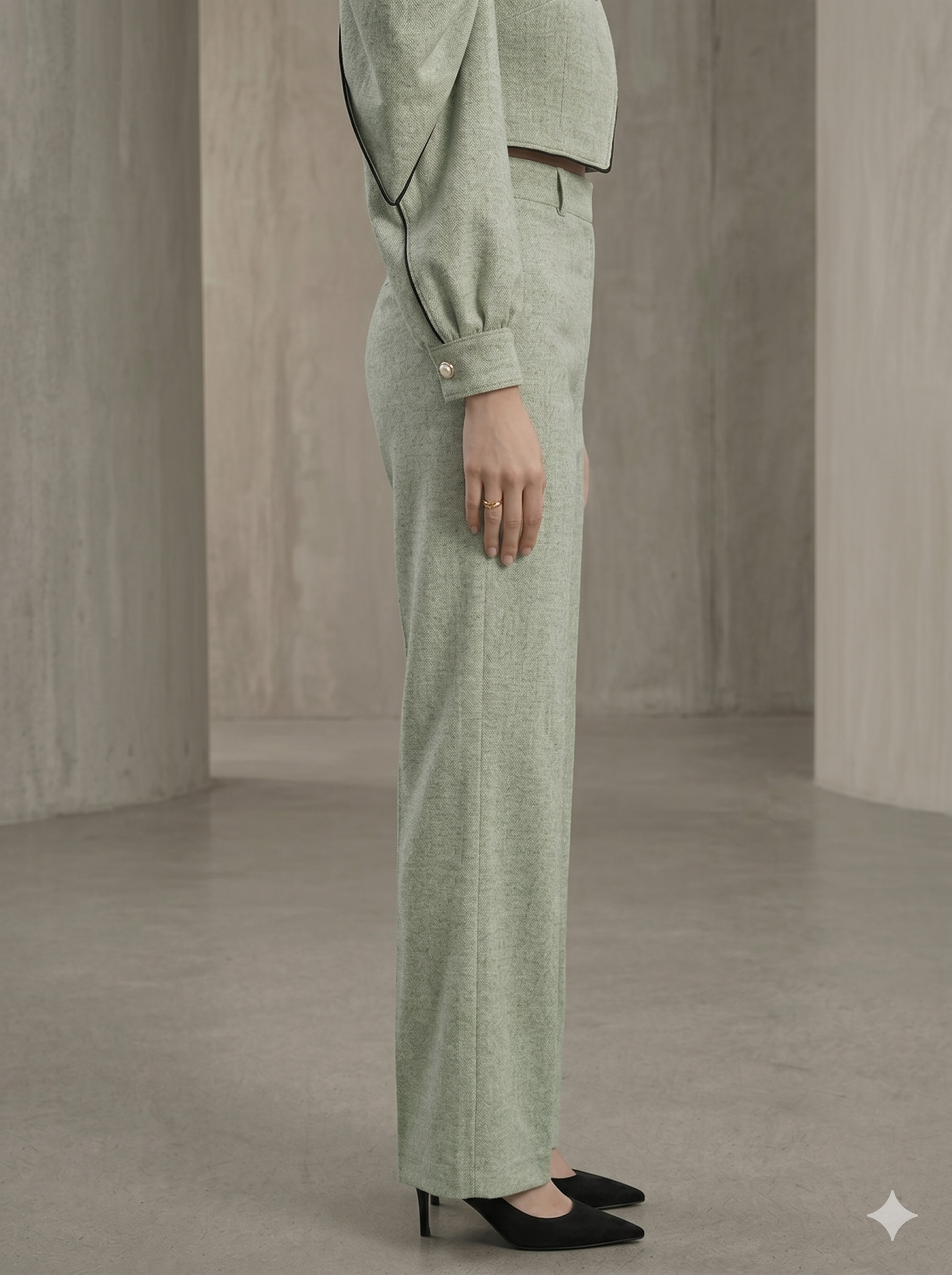 02 Straight-Leg Trousers